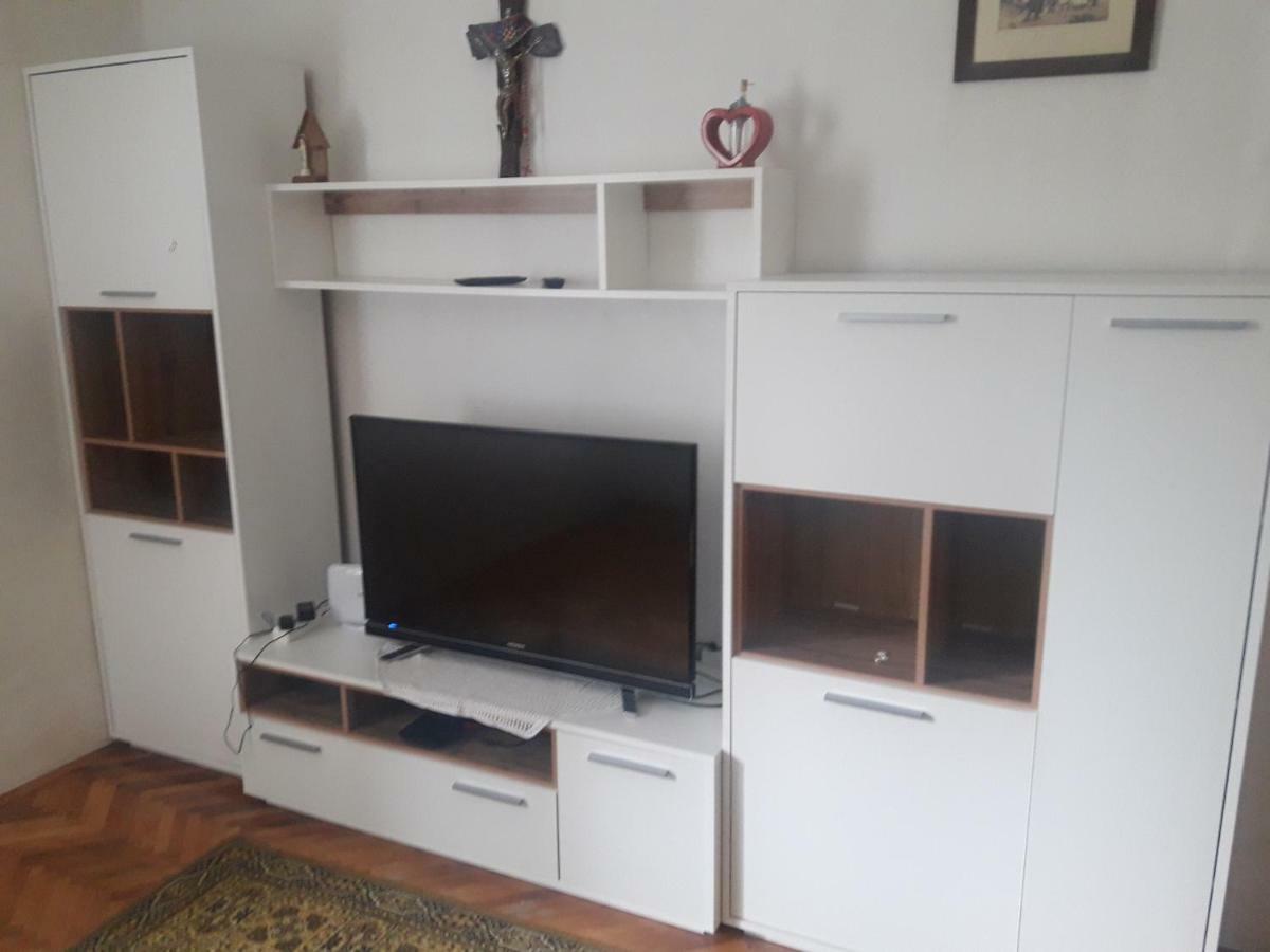 Apartment Tin Сень Екстер'єр фото